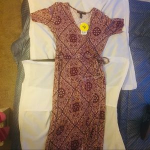 NEW 💞 Forever 21 Burgundy ankle length dress